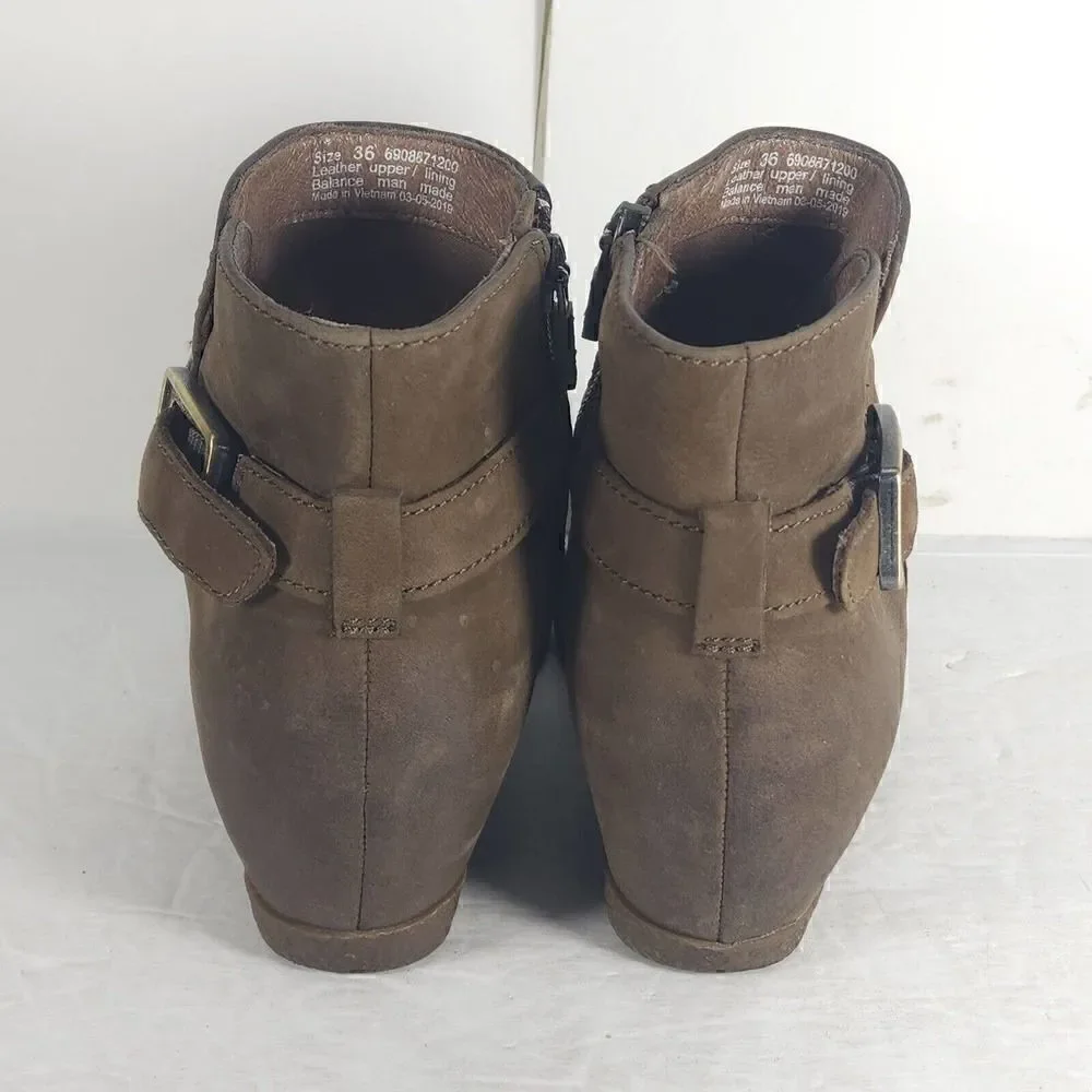 Dansko Women's Lia US5-5,5 EU36 Burnished Nubuck Mushroom Ankle Mid Wedge Boot